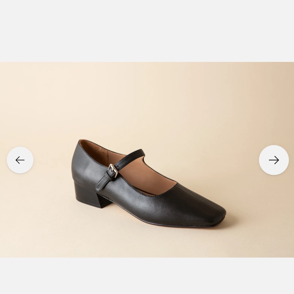 Huma blanco Chic Black Leather Heels